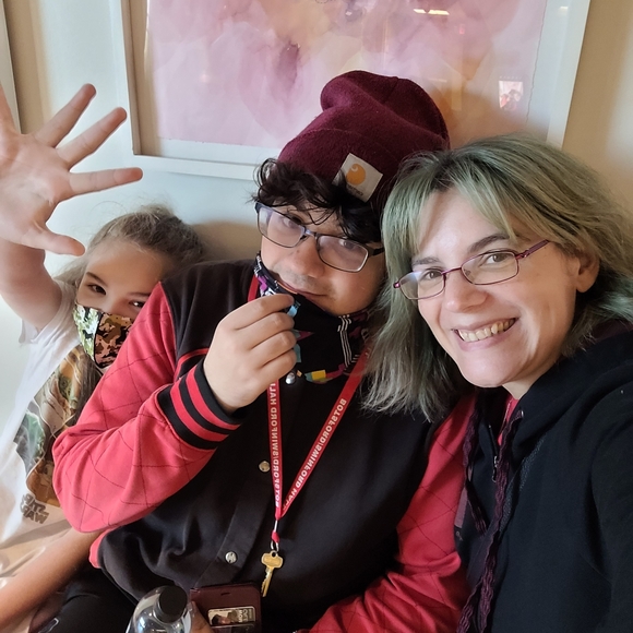 Meet your Posher, Courtney - Picture 7 of 14